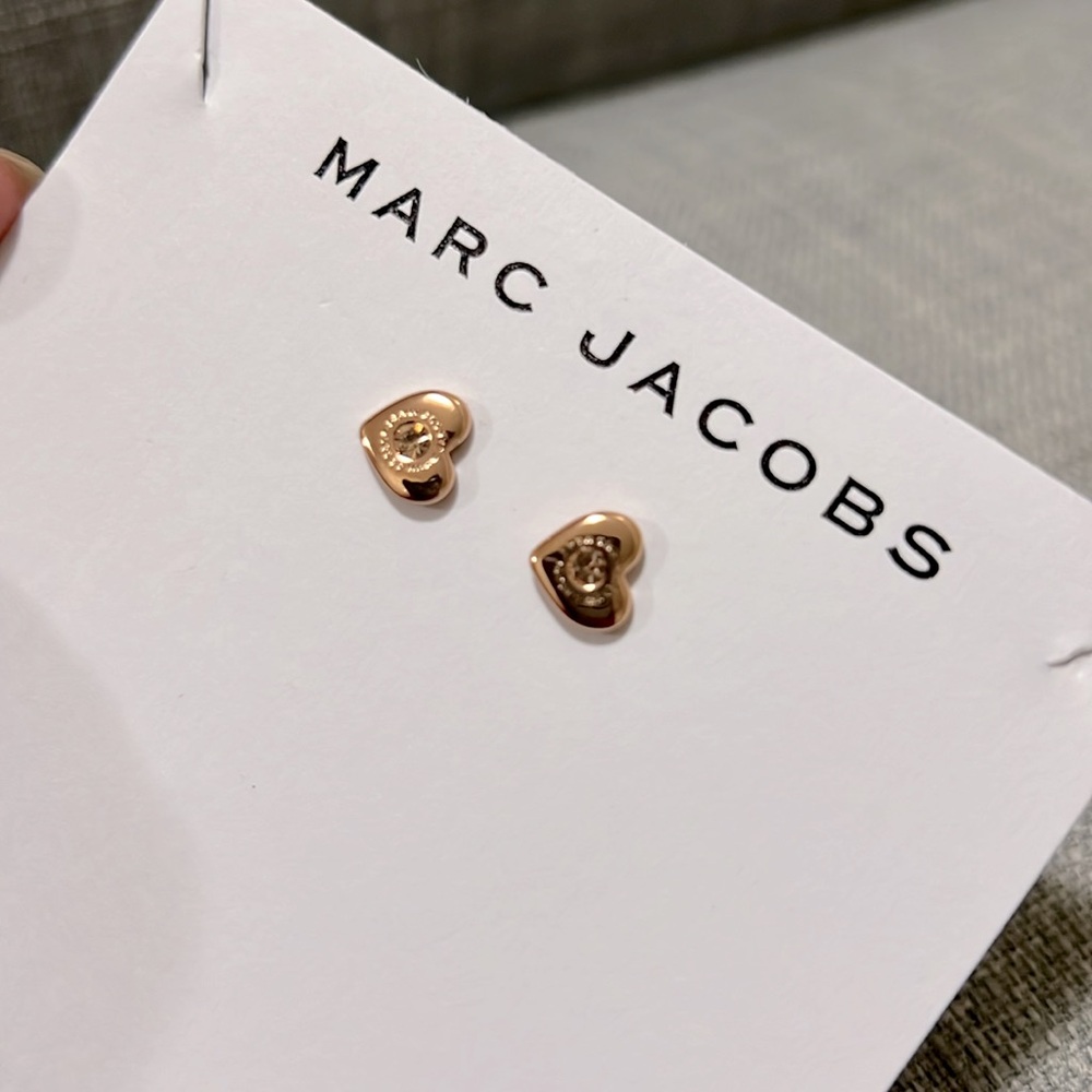 New Marc Jacobs Gold / Crystal Heart Necklace and Earrings set - Picture 5 of 8